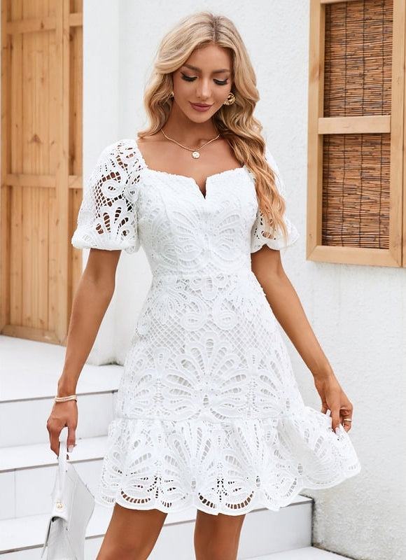 Robe Moulante Blanche Brodée