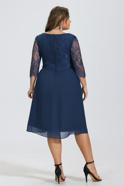 Robe Moulante Cocktail En Dentelle - gallery 7