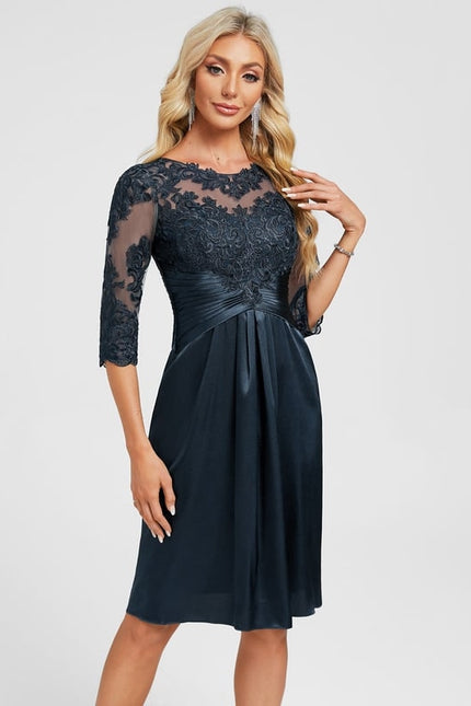Robe Moulante Satinée Brodée - gallery 3