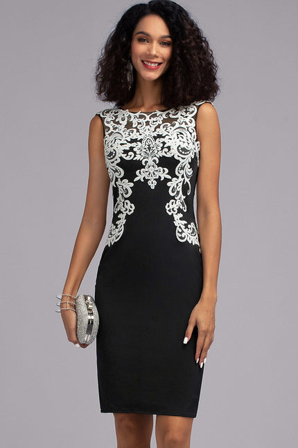 Robe Moulante Noire Brodée